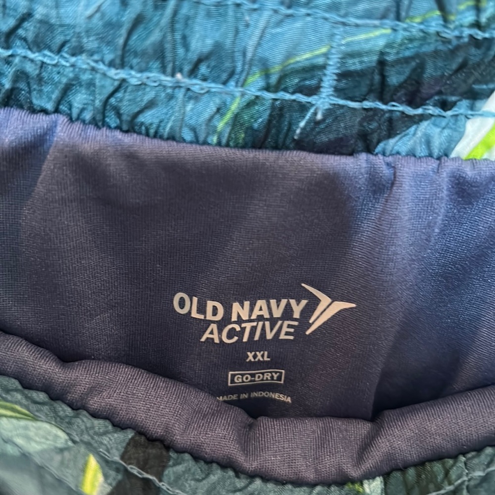 🎉HP🎊Old Navy Athletic Shorts - Picture 3 of 3